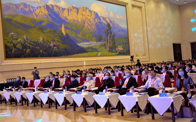 首届中原基础教育改革发展论坛在南京举行