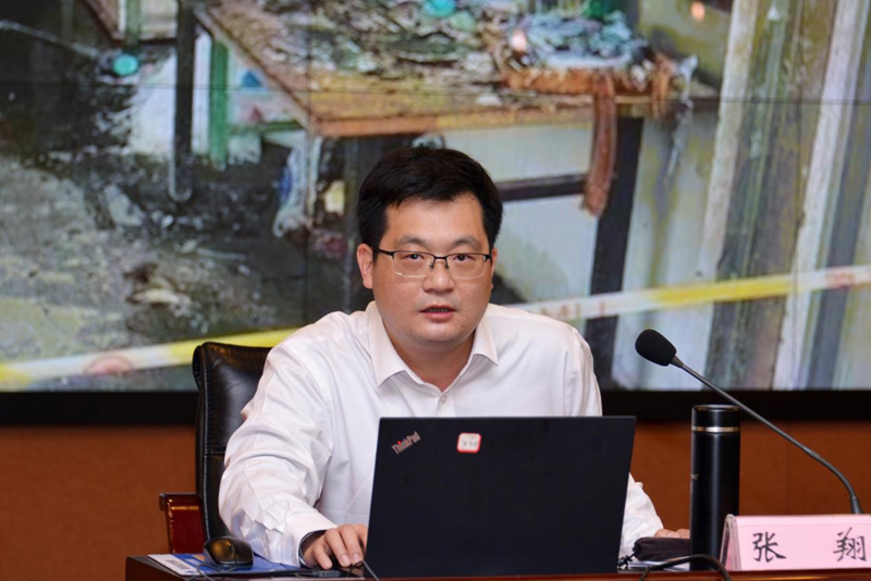 4省建筑业协会消防分会办公室副主任张翔授课.jpg
