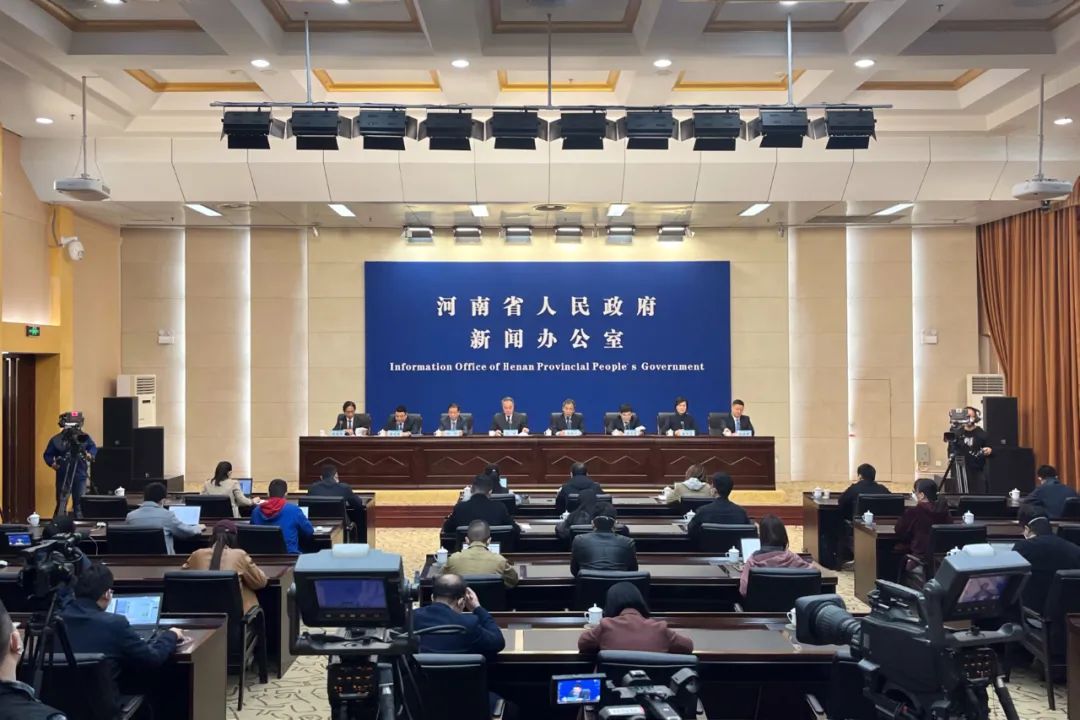 省发展改革委党组书记、主任马健介绍郑州—卢森堡“空中丝绸之路”<br>国际合作论坛成果