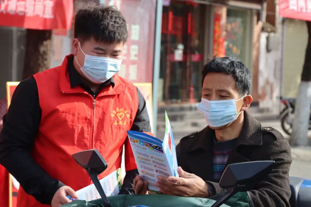 弘扬雷锋精神，争做新时代追“锋”人