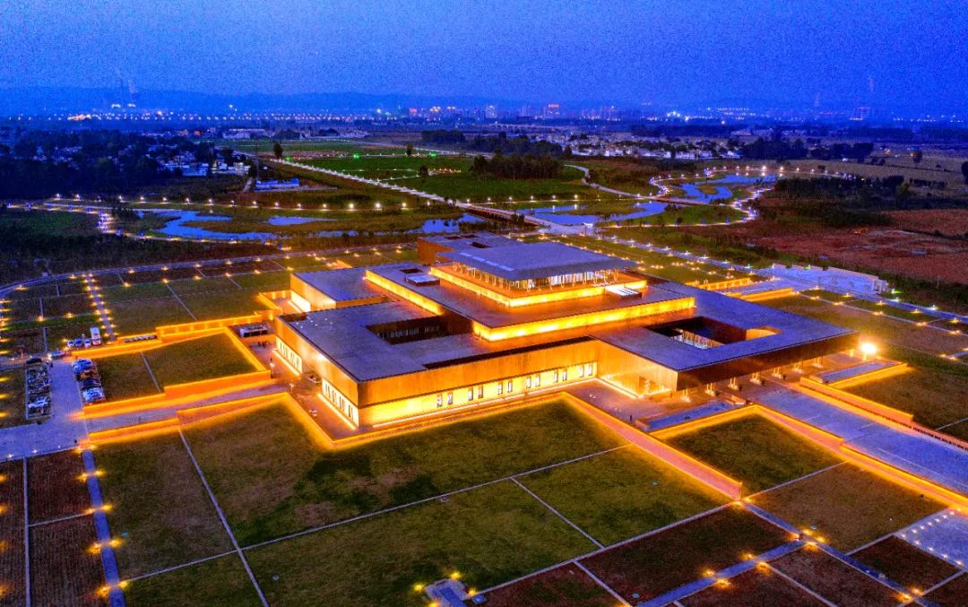 夜宿古墓？洛阳又出圈了→