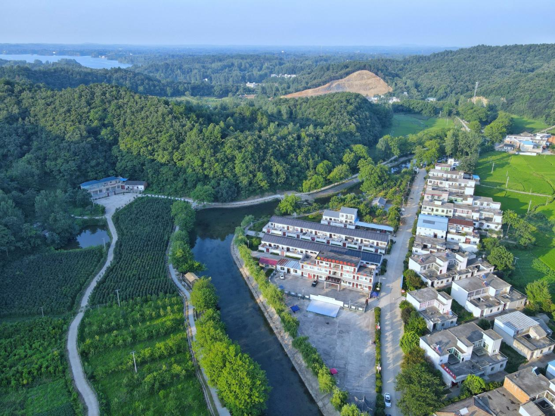 【行走河南·读懂中国】光山：念好乡村“山水经” 走好“环山振兴路”