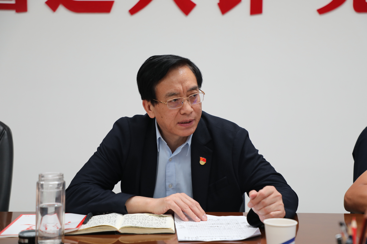 省委高校工委专职委员何秀敏参加思政处党支部专题组织生活会