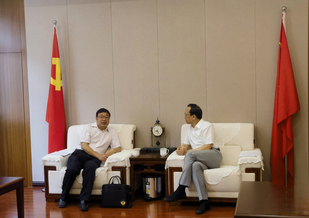 李涛会见省委主题教育第32巡回指导组组长张兴辽一行