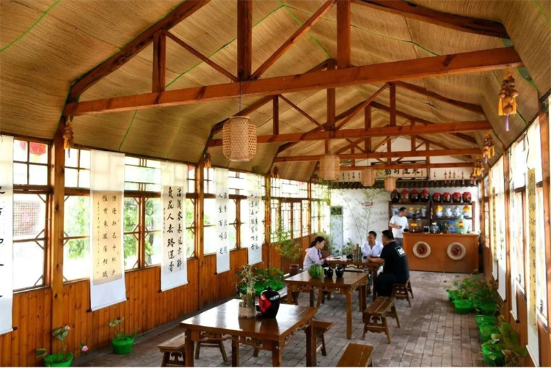 行走河南·读懂中国丨宝丰邢庄村：移步换景 酒香盈村