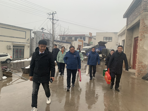 郑州市城市园林科学研究所情系帮扶村 关怀暖人心