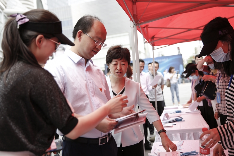 2021年全国“5•25 爱肤日”宣传主会场活动 启动仪式在郑州举行