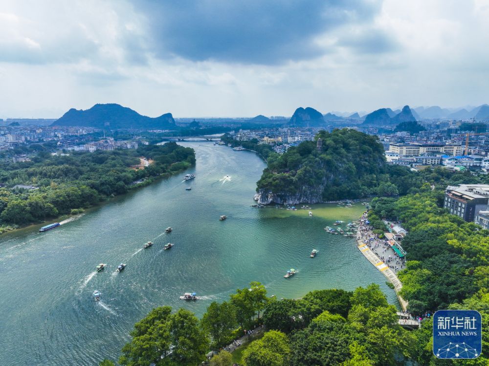 假期旅游热 祖国山河美