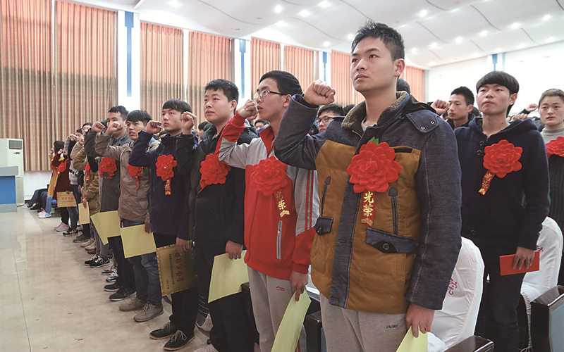 河南工业职业技术学院：深化雷锋精神育人内涵 培育匠心人才