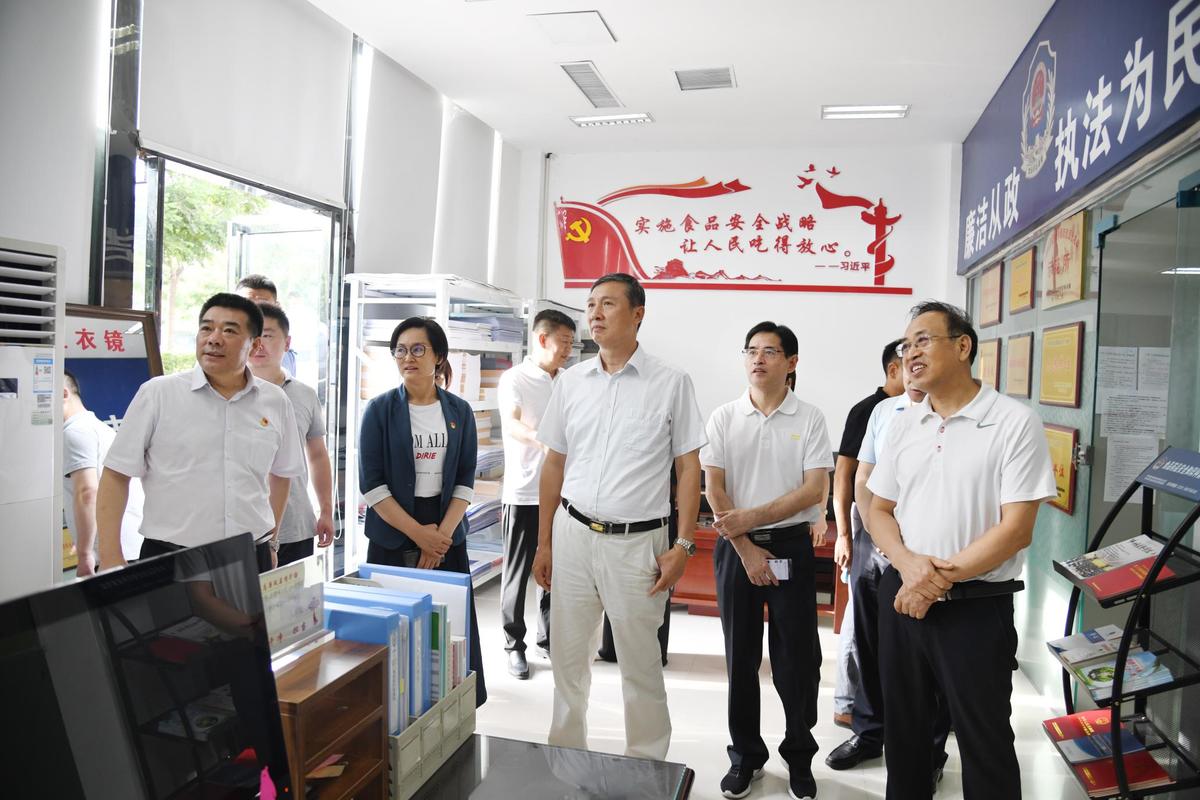 中国质量报刊社社长、党委书记李刚来豫调研