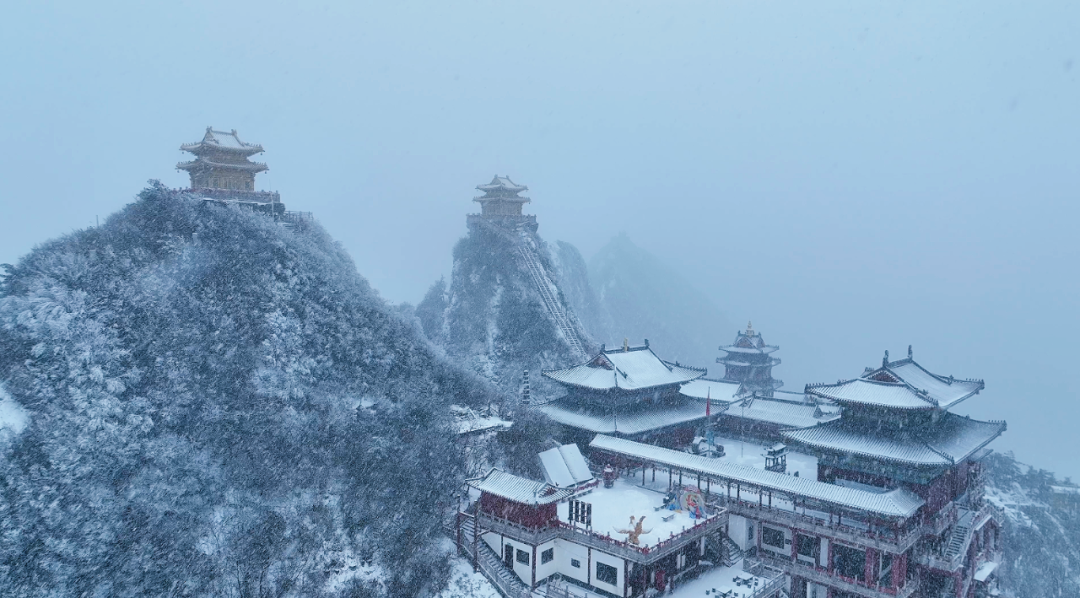 穿越时间长河，云赏老君山历年雪景