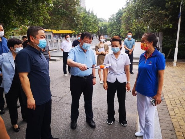 全民健身你我参与  健康生活人人拥有 <br>健康郑州行动推进委员会到人民公园调研全民健身工作开展情况