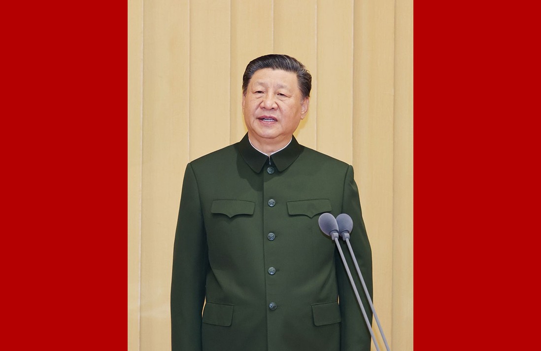中国人民解放军信息支援部队成立大会在京举行 <br>习近平向信息支援部队授予军旗并致训词