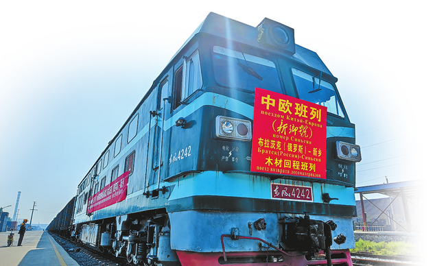 俄罗斯木材搭上“新乡号”