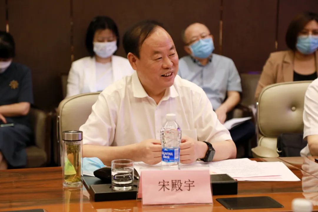 宋殿宇出席人工智能医疗器械标准化工作座谈会