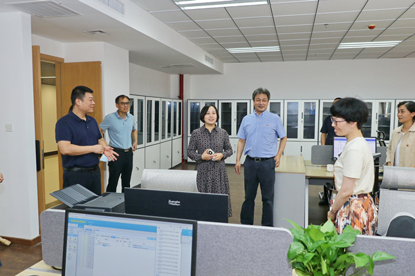 厅党组成员张秀梅带队调研慰问厅进驻团队