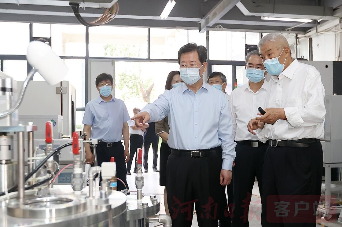 楼阳生到郑州大学调研时强调 加快建设“双一流” 在中原大地起高峰