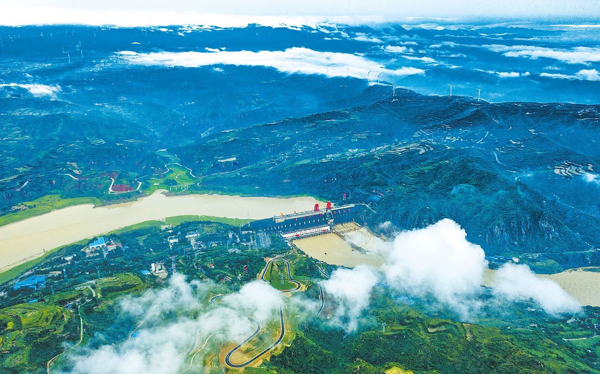 大河两岸满目新