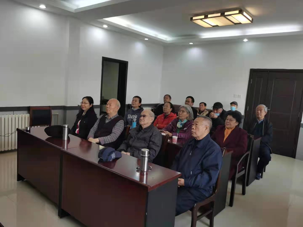 省民政厅组织离退休干部收看党史学习教育网上专题报告会 省民政厅组织离退休干部收看党史学习教育网上专题报告会