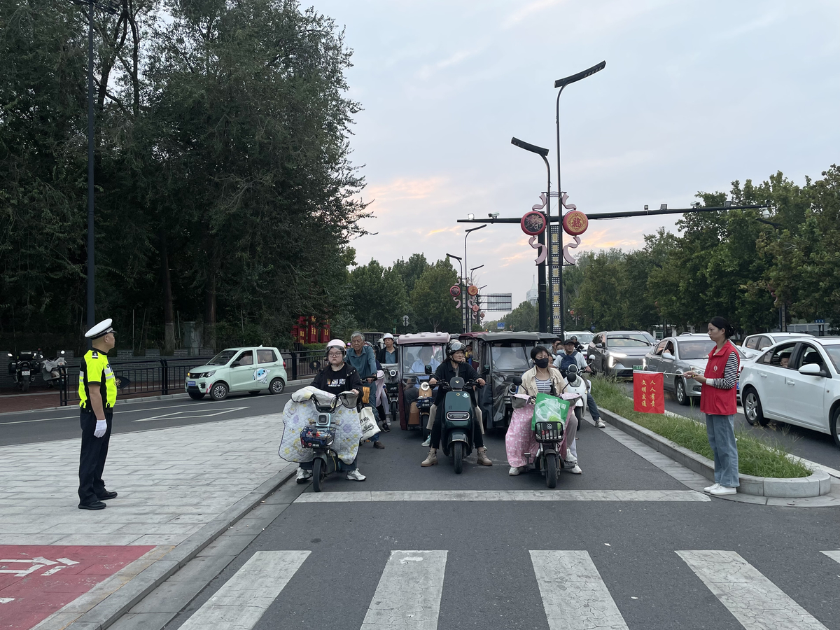 开封市审计局：“文明交通”志愿行 共筑畅通平安路