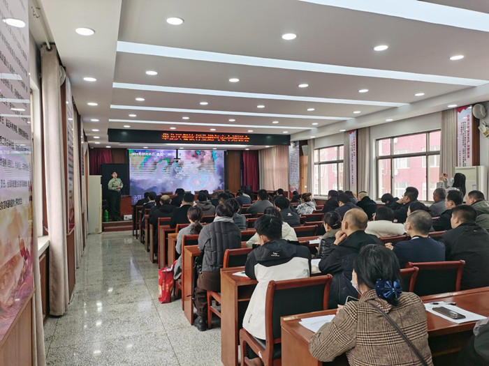 濮阳市华龙区组织召开餐饮行业燃气安全培训会议