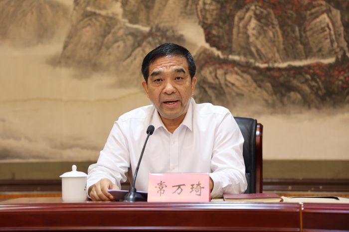 省应急厅召开“双节”前全厅干部教育大会