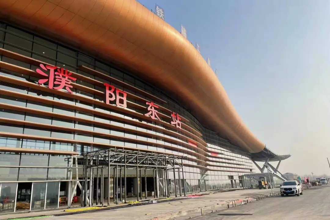 濮阳市疫情防控不松懈 生产建设不停工