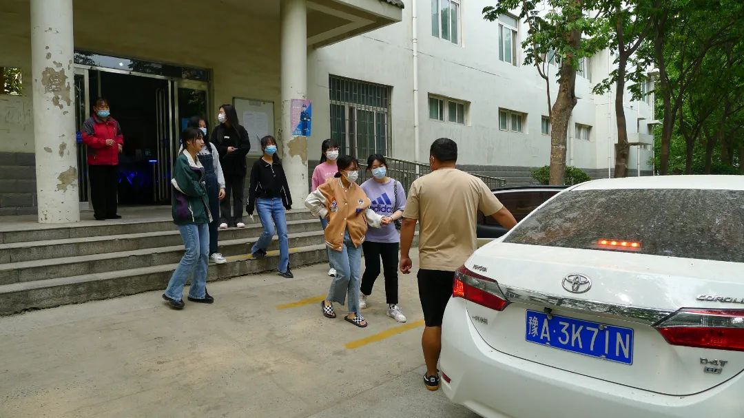 一个摄影老师眼中封闭在校的教学影像记录