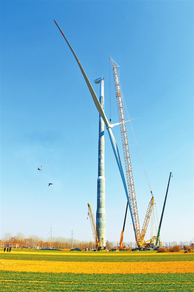 风力发电机安装施工现场