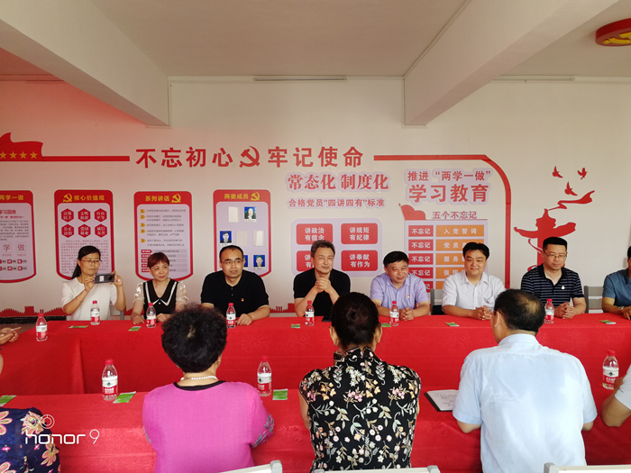 省住房城乡建设厅“三送”下乡显真情