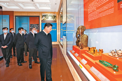 习近平：同世界各国人民深化友谊加强交流 推动构建人类命运共同体