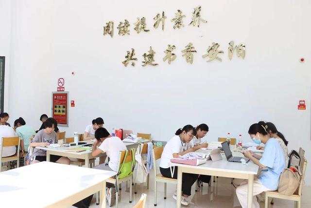 【行走河南·读懂中国】安阳：暑期阅读“热” 书香沁心“凉”