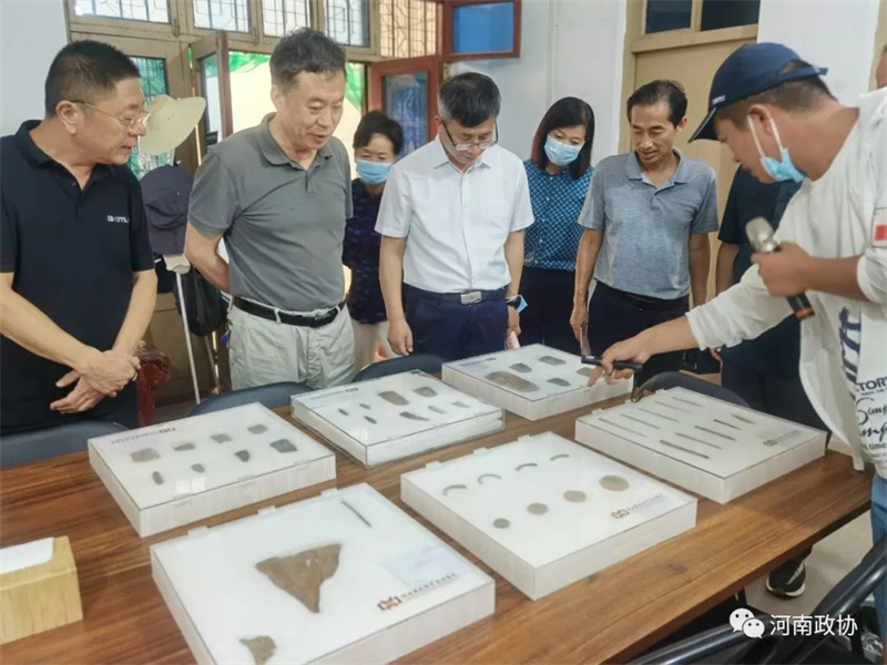 省政协办公厅调研黄帝文化遗存保护利用情况
