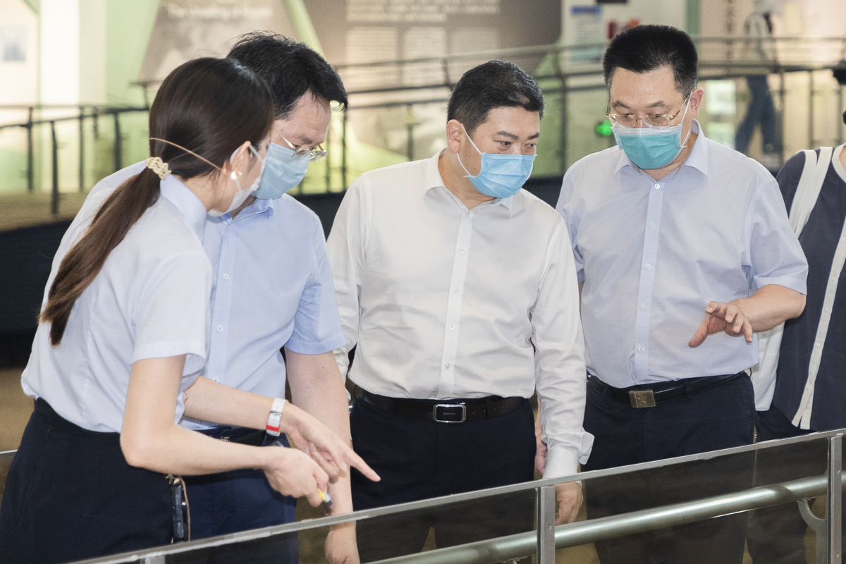 河南省工艺美术产业高质量发展推进会在宝丰召开
