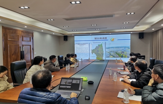 省乡村产业中心青年理论学习小组深入企业开展学习调研和志愿服务活动