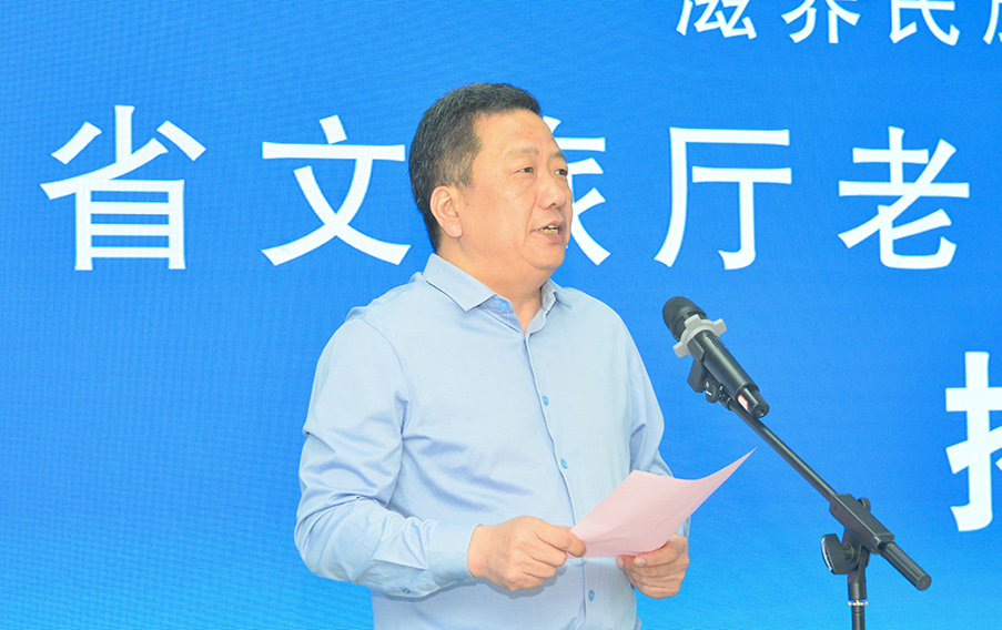 我厅老干部活动中心图书服务站正式揭牌