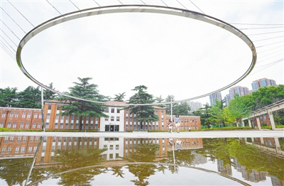 【行走河南·读懂中国】从工业脊梁到文创乐园——郑州城区老厂房的涅槃