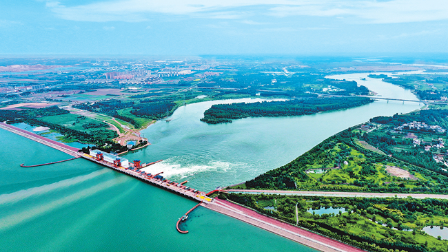 Reservoir helps buffer flood