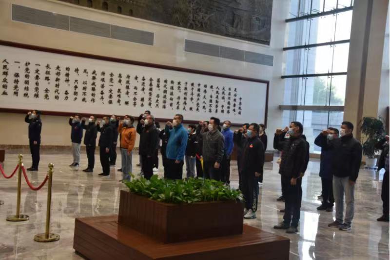 省体育发展中心和省武术体操冰雪运动中心开展主题党日活动
