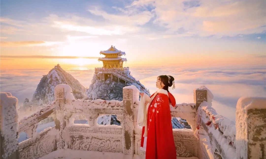 老君山：雪一落就美成了诗