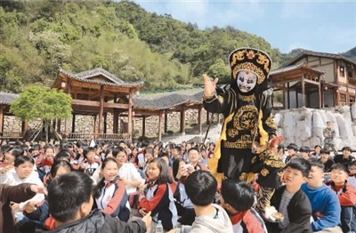 研学游不断推陈出新 “行走的课堂”很精彩