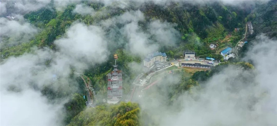天河大峡谷第二届“茱萸花节”开幕