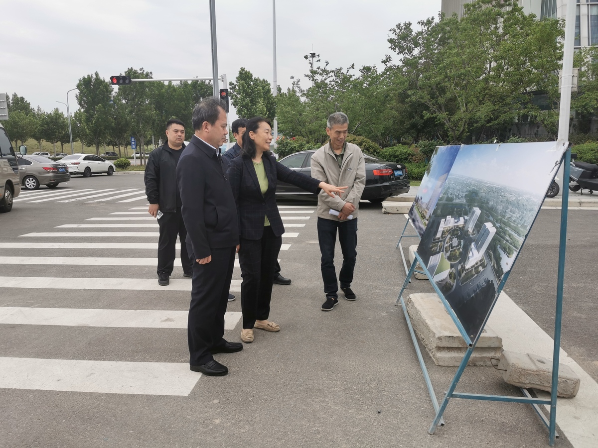 省广播电视局调研组赴郑调研广电文化产业发展