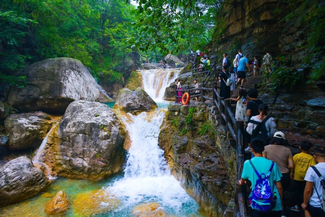 雨后云台山：云海缥缈飞瀑如练 开启仙境模式