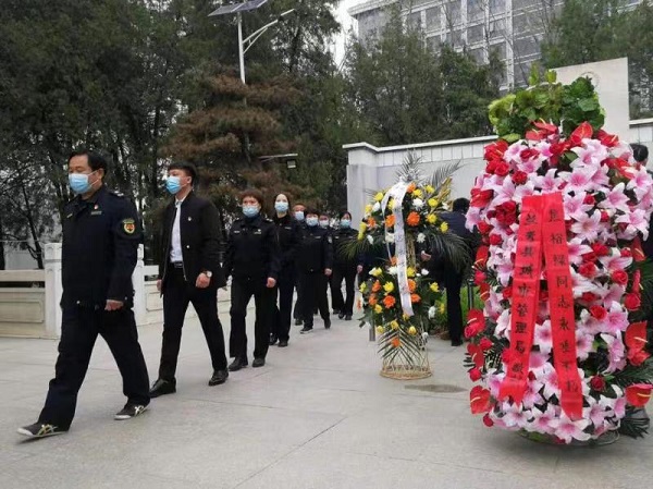 兰考：缅怀革命先烈 争做新时代城管人