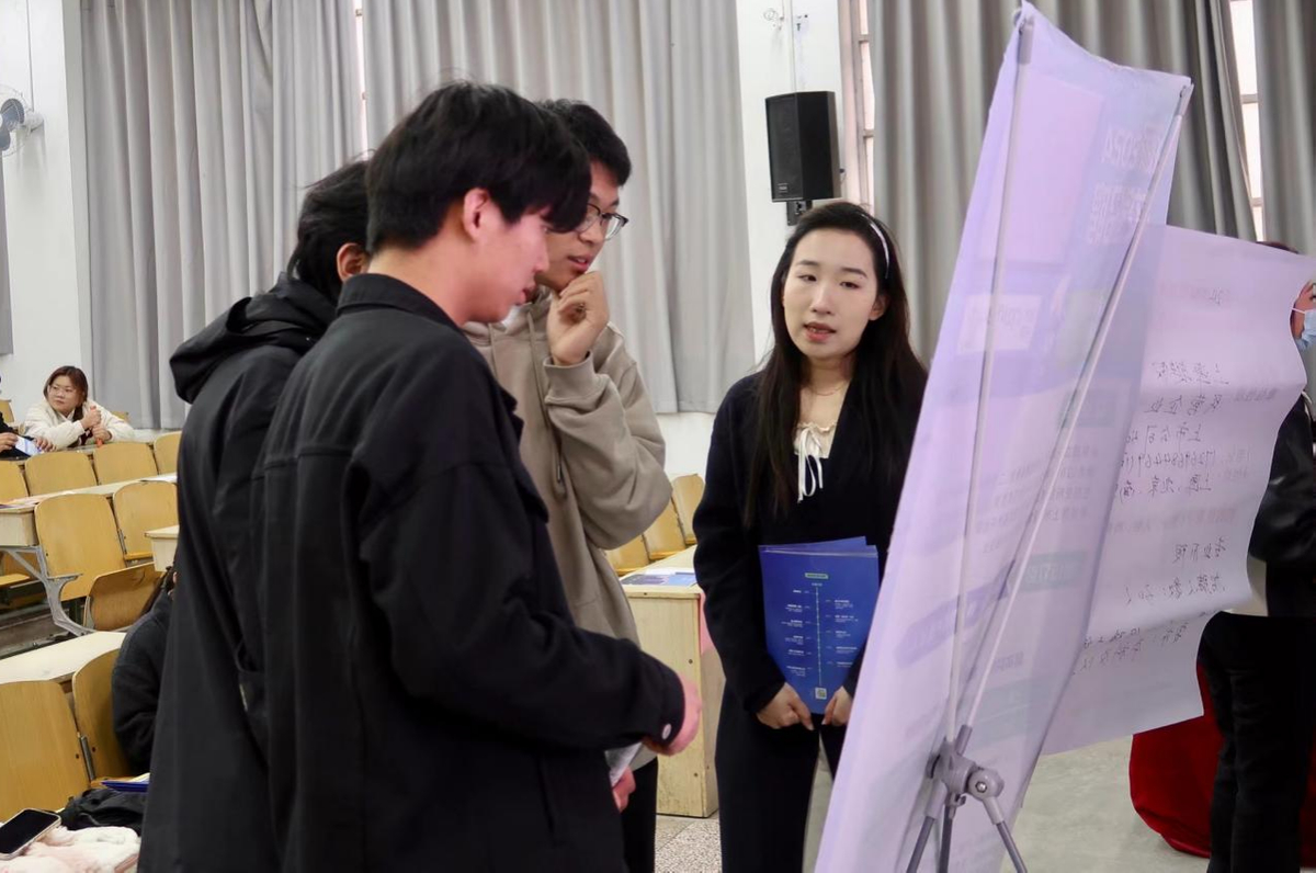 郑州科技学院工商管理学院：党建领航就业路，校企合作谱新篇
