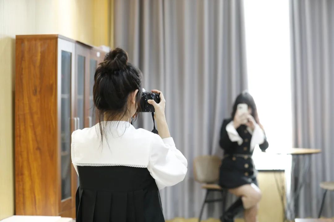 一個攝影老師眼中封閉在校的教學影像記錄