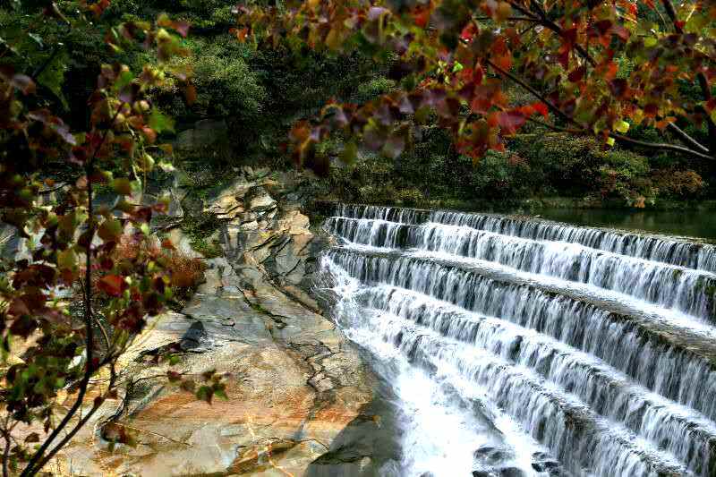 泌阳：初冬白云山美景如画