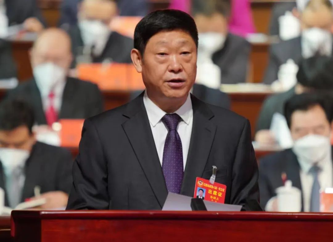 信陽市政協(xié)六屆一次會(huì)議隆重開幕