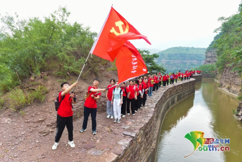 红旗渠精神｜一堂“行走的思政课”——安阳师范学院青年大学生重走红旗渠